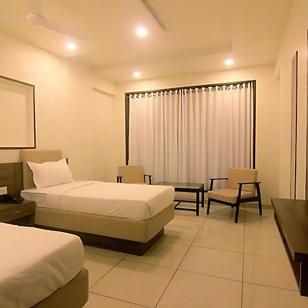 Srijan Inn Abu Road Ngoại thất bức ảnh