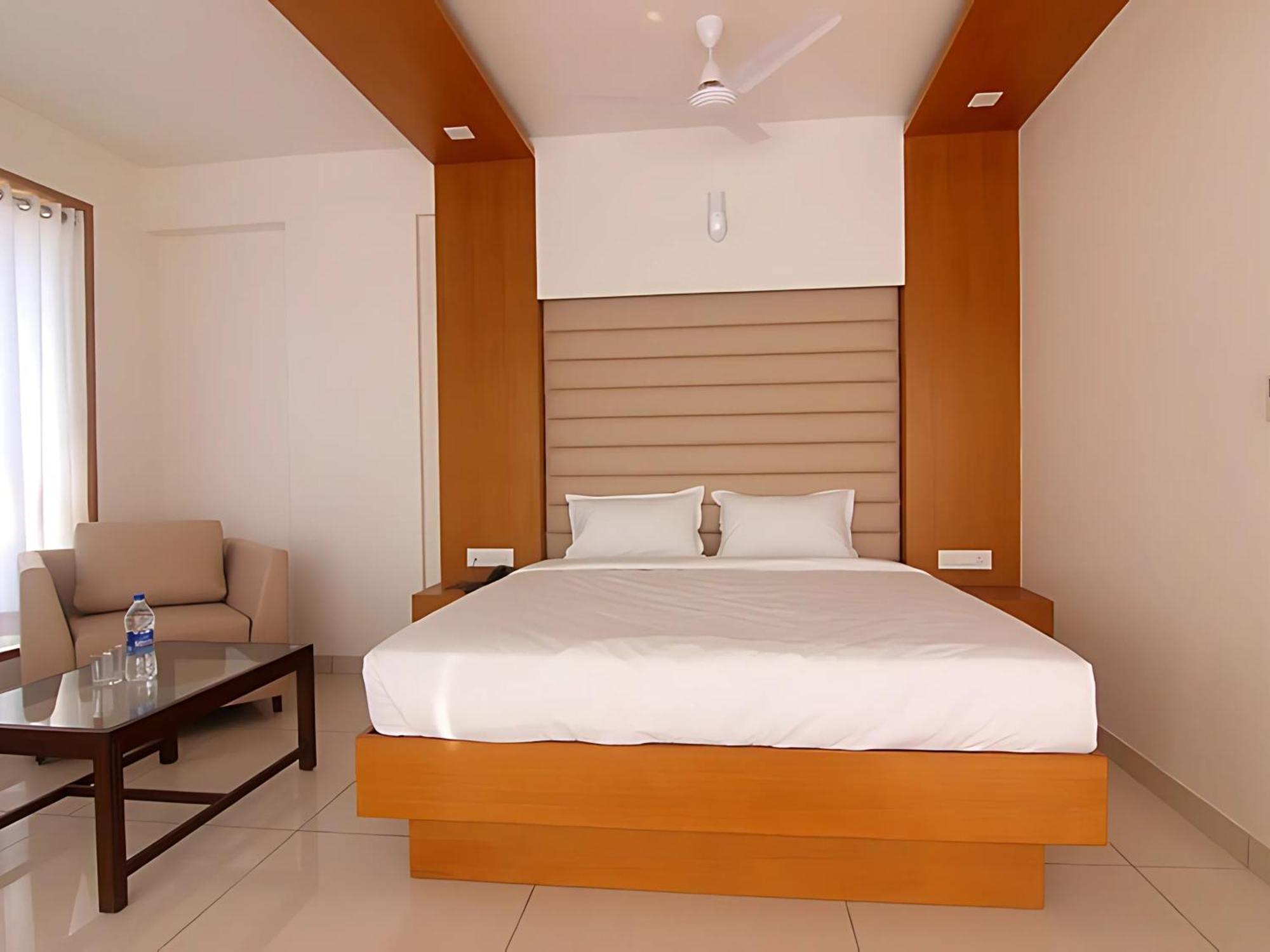 Srijan Inn Abu Road Ngoại thất bức ảnh