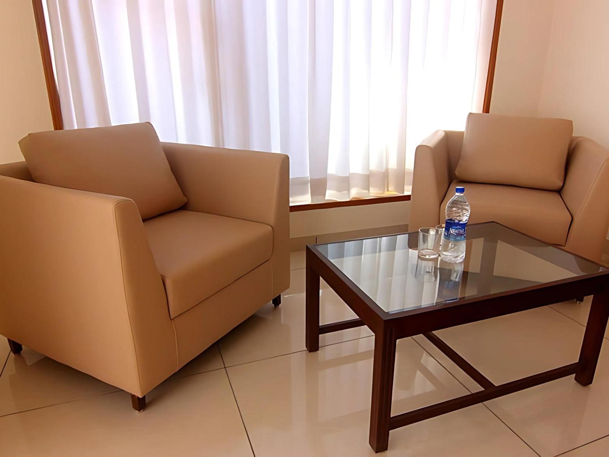 Srijan Inn Abu Road Ngoại thất bức ảnh