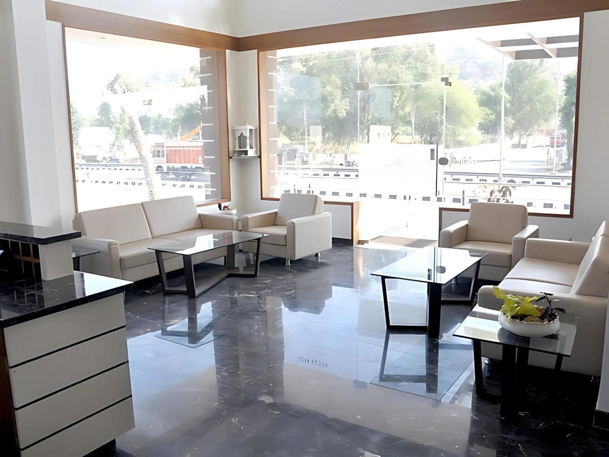 Srijan Inn Abu Road Ngoại thất bức ảnh